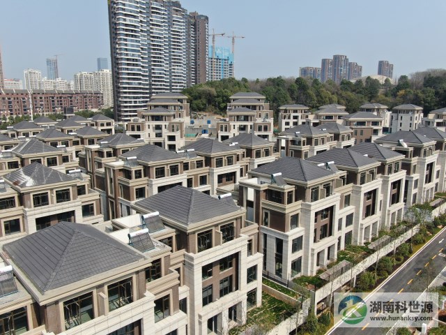太陽(yáng)能熱水器