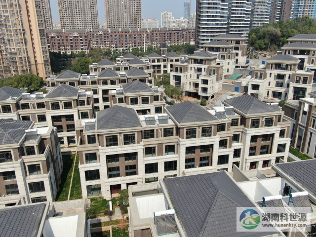 太陽(yáng)能熱水器