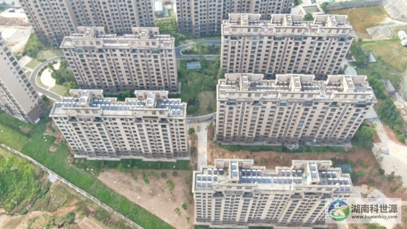 一體式太陽(yáng)能熱水器